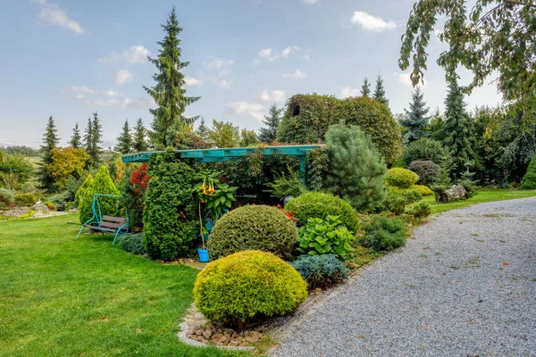 Otoño en el jardín. Concepto de otoño jardinería — Foto de Stock