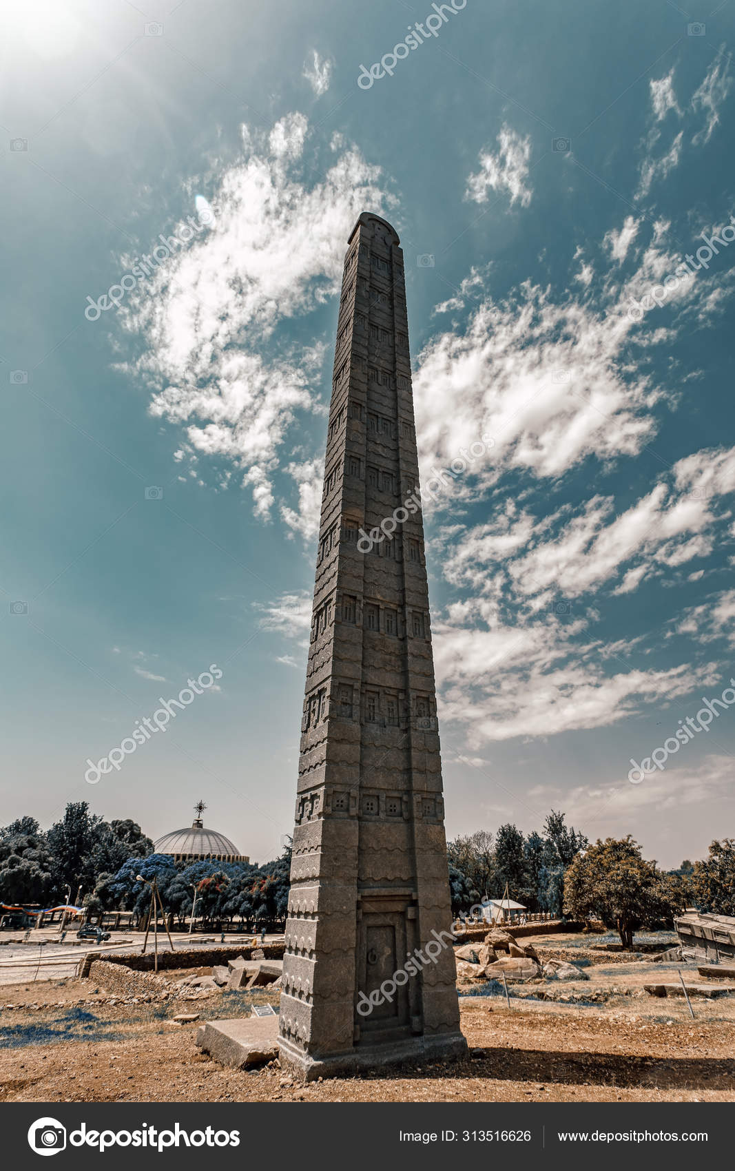 에티오피아 아크섬의 고대 오벨리스크 — 스톡 사진 © artush #313516626, image size:1067x1700