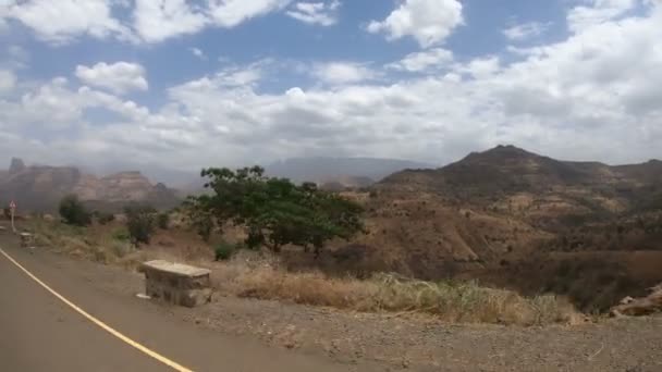 Auto rijden in Simien Mountain, Ethiopië, Afrika — Stockvideo