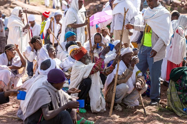 Ortodox keresztény etióp hívők, Lalibela Etiópia — Stock Fotó