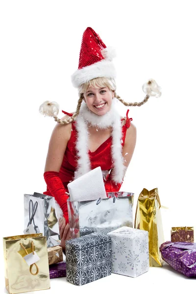 Nettes Junges Mädchen Weihnachtsoutfit Mit Geschenken — Stockfoto