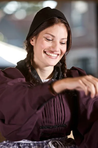 Mulher Agricultora Muito Sorridente — Fotografia de Stock