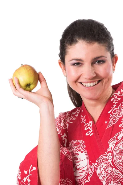 Feliz Sonriente Morena Mujer Adulta Sosteniendo Una Manzana — Foto de Stock