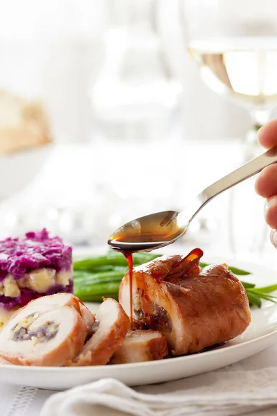 Delicious Rich Sauce Makes Christmas Casserole Complete — Stock Photo, Image