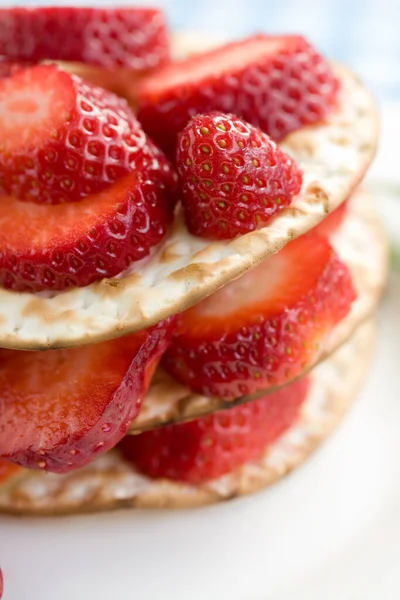 Delicious Breakfast Fresh Strawberries Toast Bread — Stock Photo, Image