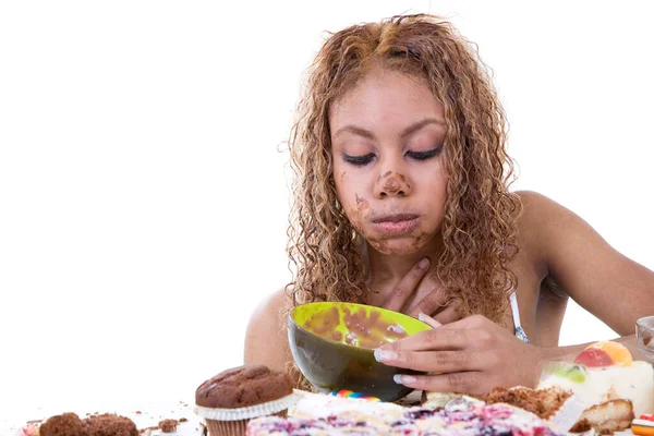 Menina Negra Bonita Prestes Vomitar Depois Ter Comido Demais — Fotografia de Stock