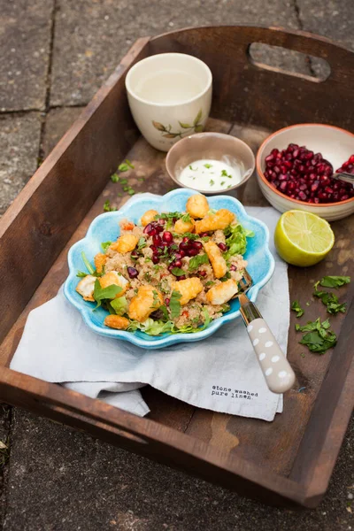 Lahodný Salát Amarantem Halloumi Cilantrem — Stock fotografie