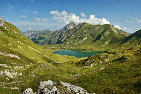 Der Bergsee Schrecksee in den Hintersteiner Bergen