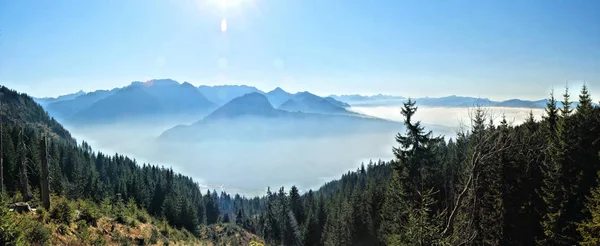 Blick Vom Hirschberg Gipfel Auf Das Neblige Bad Hindelanger Ostrachtal — Stok fotoğraf
