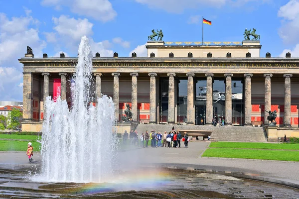 Берлин Федеративная Республика Германия Апреля 2018 Года Фонтан Парка Люстгартен — стоковое фото