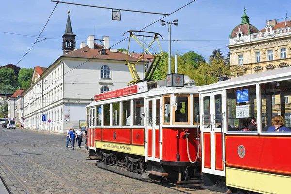 Praga República Checa Mayo 2018 Tranvía Turístico Por Las Calles — Foto de Stock