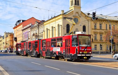 Pilsen, Çek Cumhuriyeti 1 Mayıs 2018: tramvay şehrin sokaklarında.