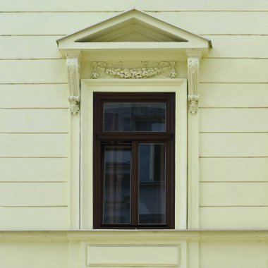 Eski bir binanın pencere. 