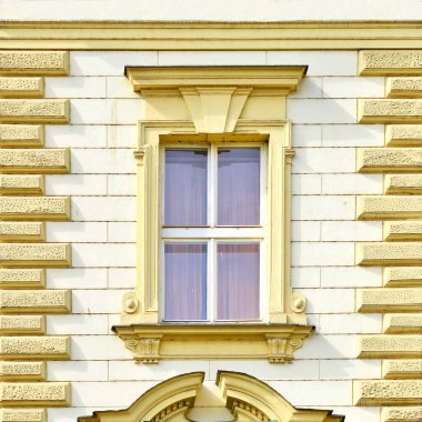 Eski bir binanın pencere. 