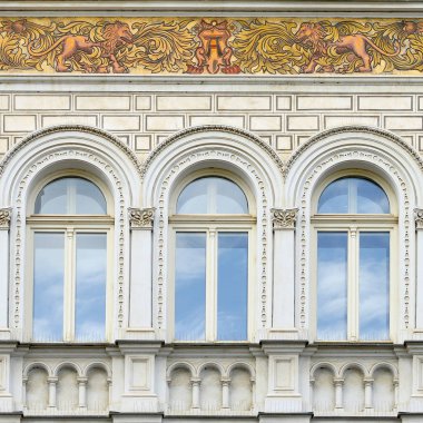 Eski bir binanın pencere. 