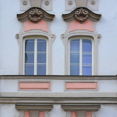 Eski bir binanın pencere. 