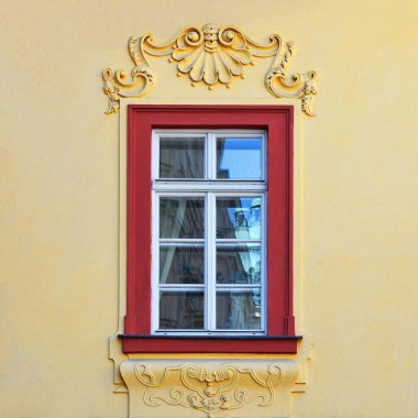 Eski bir binanın pencere. 