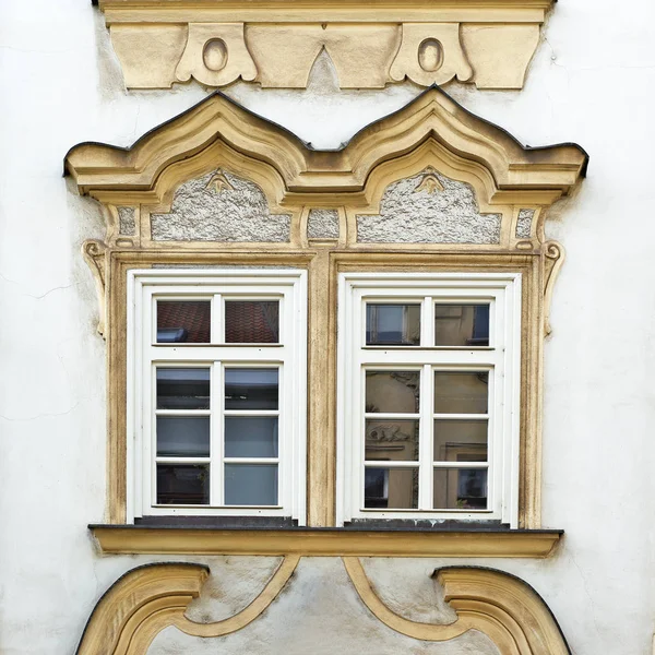 Fenster Eines Antiken Gebäudes — Stockfoto