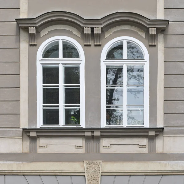 Viejas Ventanas Ciudad — Foto de Stock