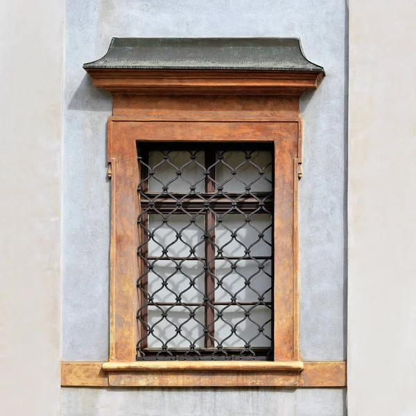 Fenster Eines Antiken Gebäudes — Stockfoto