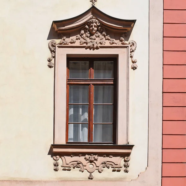 Okna Budynku Dawnej — Zdjęcie stockowe