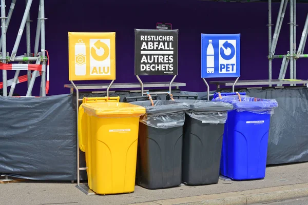 Garbage Containers Street — Stockfoto