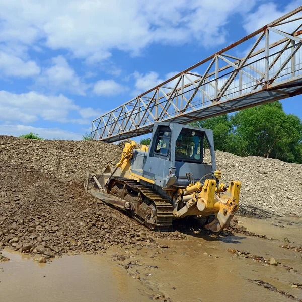 Bulldozer Construction Protective Dam — Fotografia de Stock