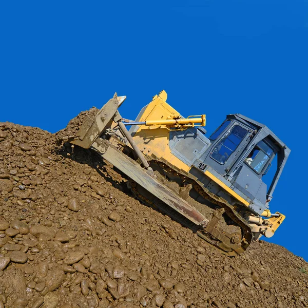 Bulldozer Voor Bouw Van Een Beschermende Dam — Stockfoto