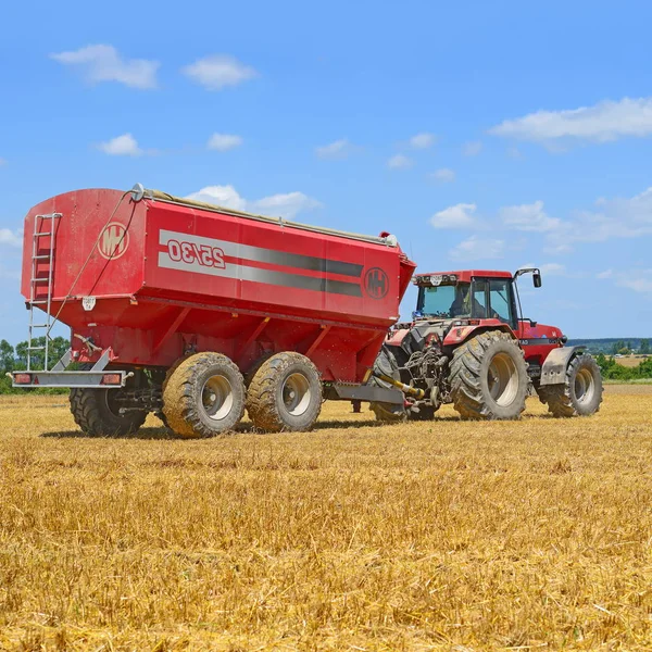 Tractor Trailer Grain Tank Working Wheat Field — Photo