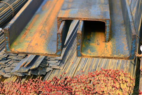 Açı çelik endüstriyel bir peyzaj