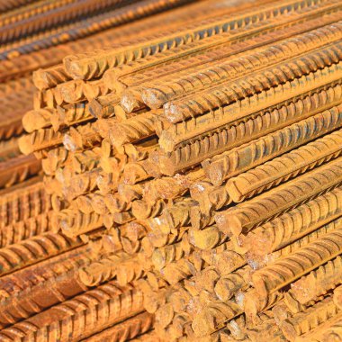 Tırtıklı parmaklıklar yakın çekimde