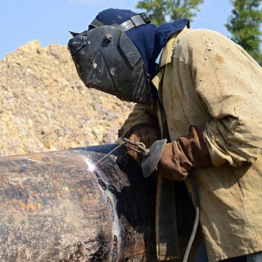 Kaynakçı boru hattı onarım Tarih