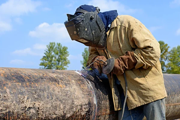 Soudeur Sur Les Réparations Pipeline — Photo