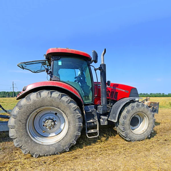 Kalush Ukraine July 2016 Modern Tractor Field Works — Fotografie, imagine de stoc