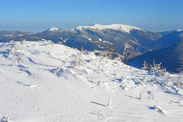 Красивий Краєвид Засніженими Горами — стокове фото