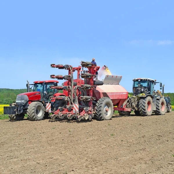 Kalusch Ukraine Mai 2015 Dünger Den Trichter Für Die Aussaat — Stockfoto