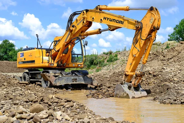 Kalush Ukraine July Loading Boulders Car Body Construction Protective Dam — Stock Photo, Image