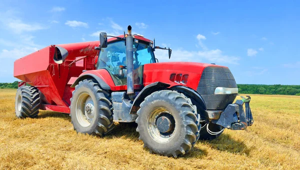 Kalush Ukraine July 2016 Modern Tractor Field Town Kalush Western — Stockfoto