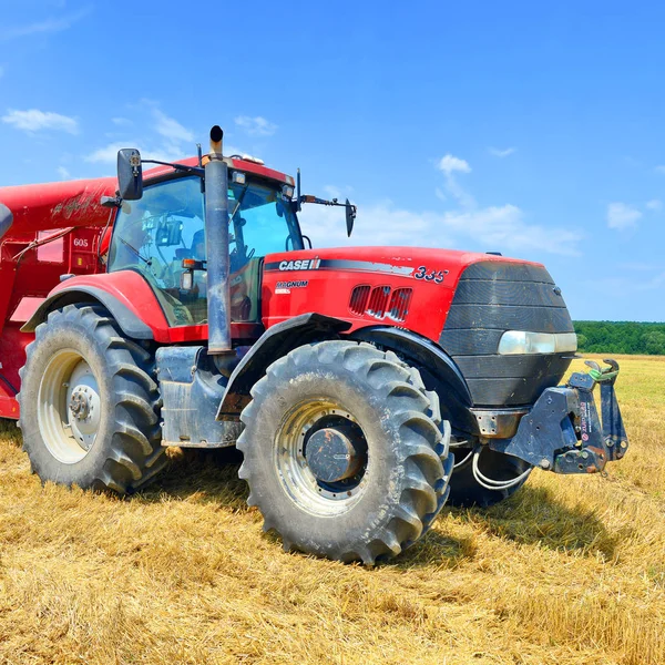 Kalush Ukraine July 2016 Modern Tractor Field Town Kalush Western — Stockfoto