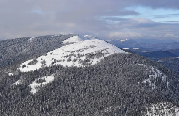 Winter Hillside Mountain Landscape — Stock Photo, Image