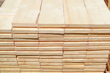 Yığın doğranmış tahta