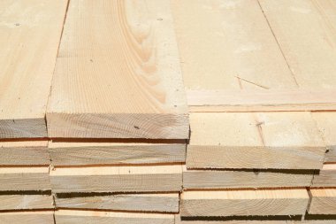 Yığın doğranmış tahta