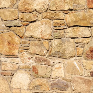 Çatlamış bir taştan bir duvar parçası.