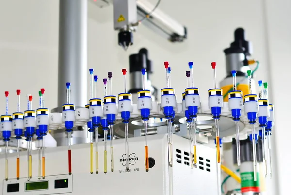 Prague Cseh Köztársaság 2019 Május Laboratóriumi Felszerelés Szerves Biokémiai Intézet — Stock Fotó