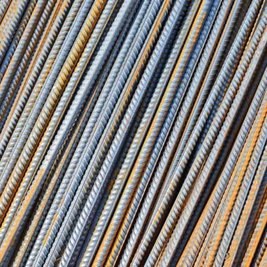 Metal. Endüstriyel bir manzara içinde çelik takviye