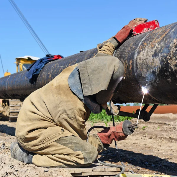 Welder Pipeline Repairs — Stock Photo, Image