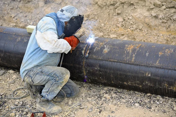 Soudeur Sur Les Réparations Pipeline — Photo