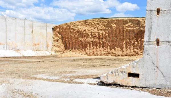 Opslag Een Loopgraaf Silo Silo — Stockfoto