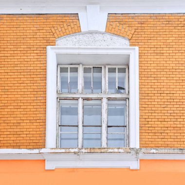 Eski bir binanın pencere. 