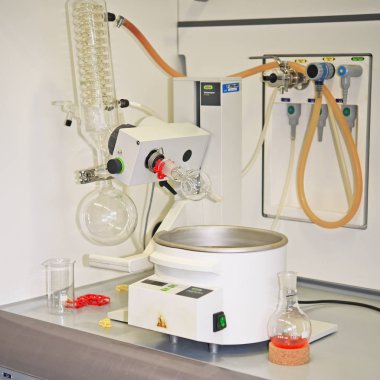 PRAG, CZECH Cumhuriyet - 25 Mayıs 2019: Laboratuvar ekipmanları. Organik ve Biyokimya Enstitüsü